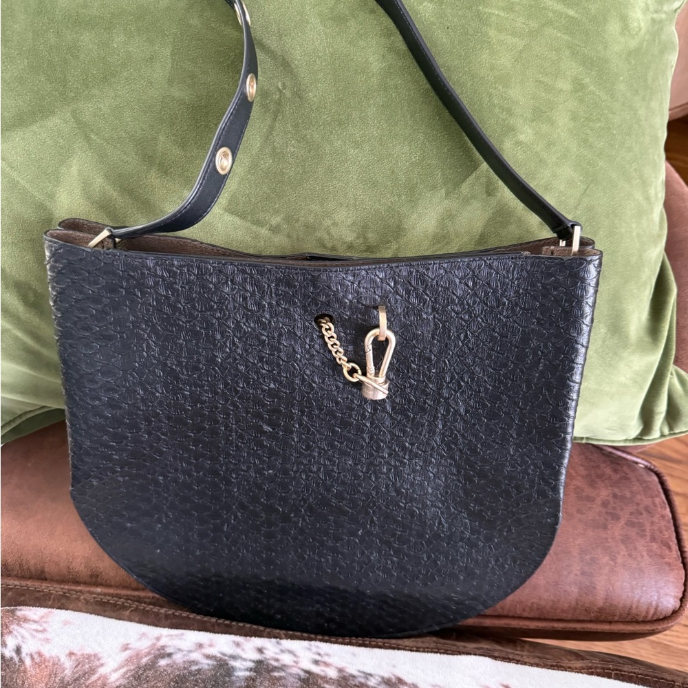 Elegant Black Women's Shoulder Bag